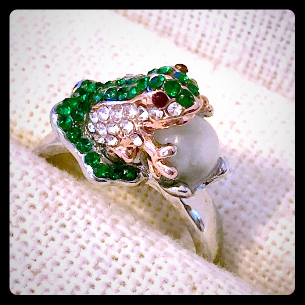 NEW Super Cute Frog Ring - Size 9